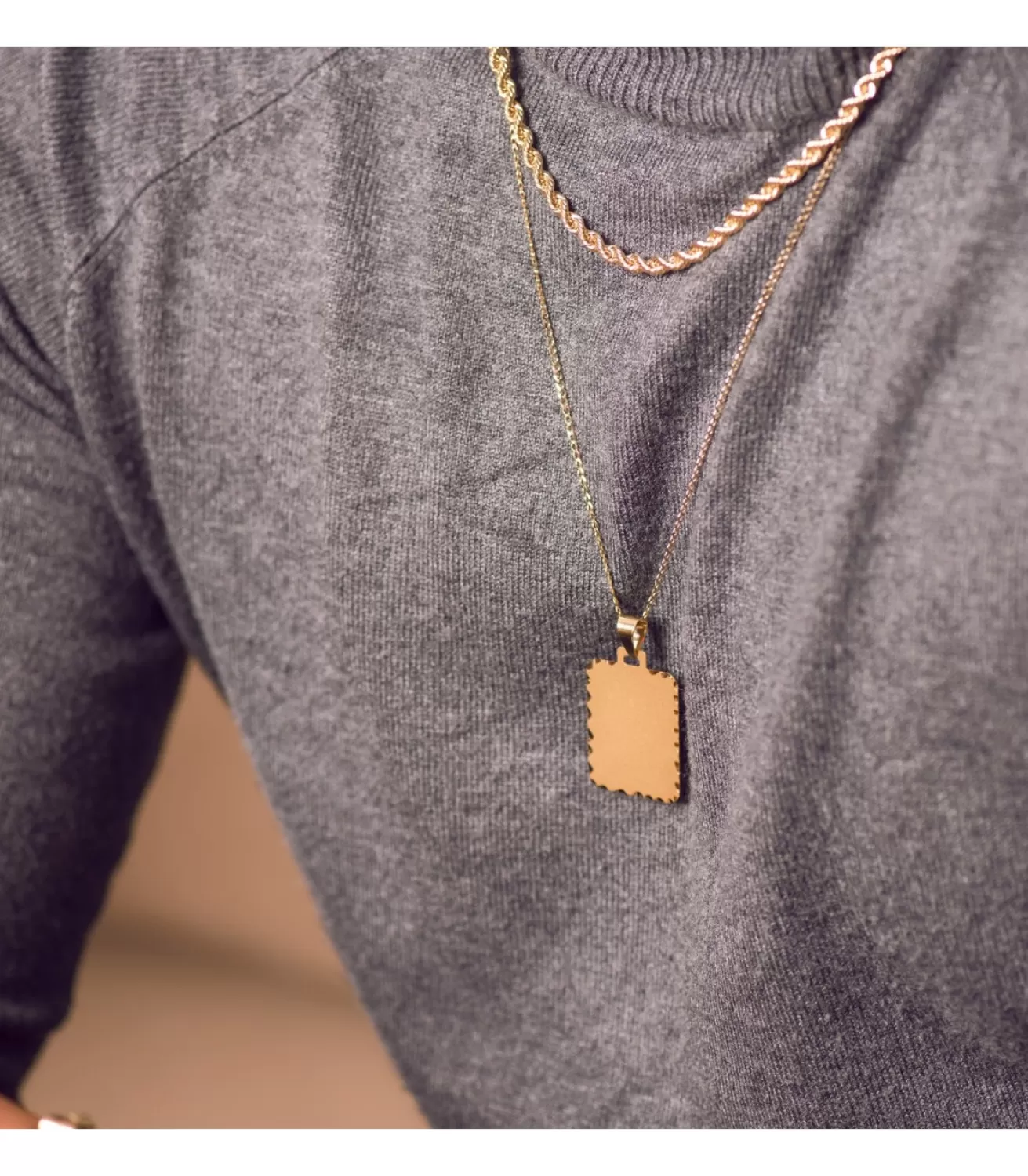 Chapa Colgante Rectangular Tallado Oro 18K 28 Mm<Alda Joyeros Clearance