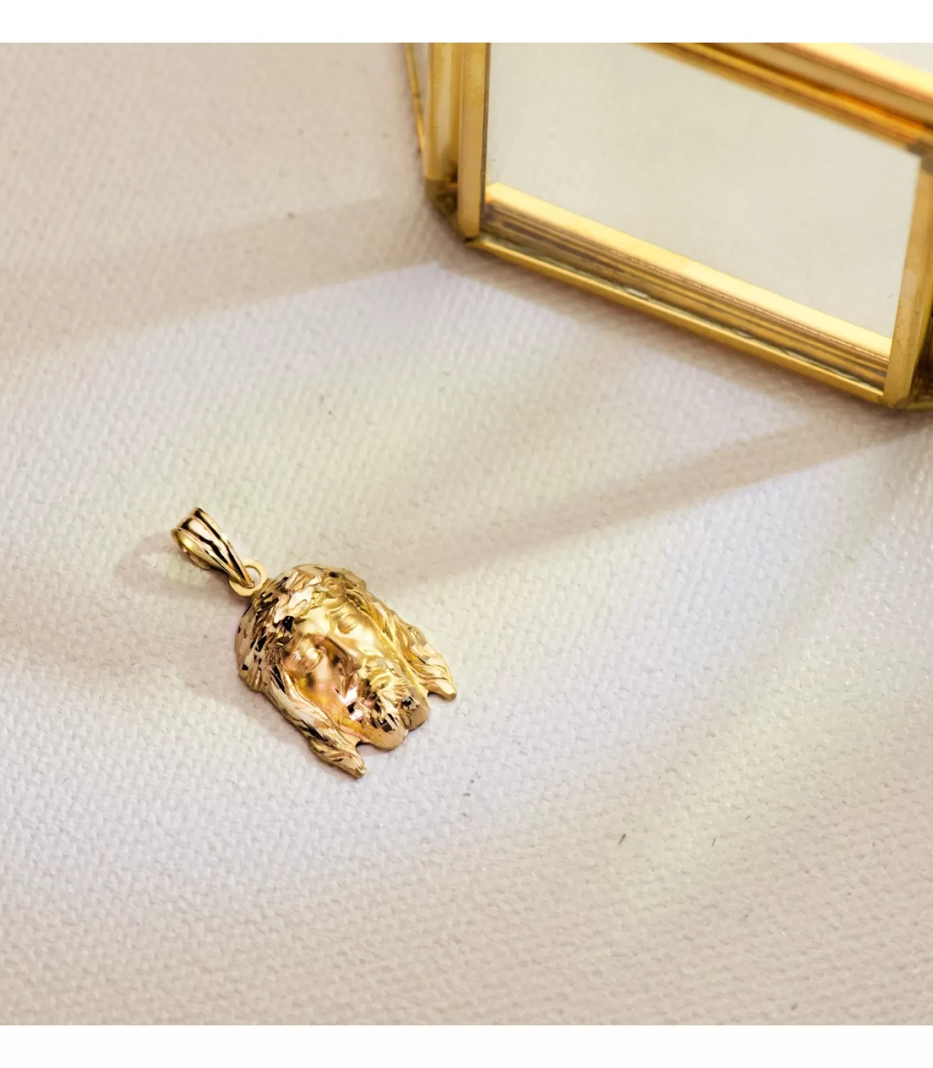 Colgante Cristo Buena Muerte Oro 18K 16Mm<Alda Joyeros Best Sale
