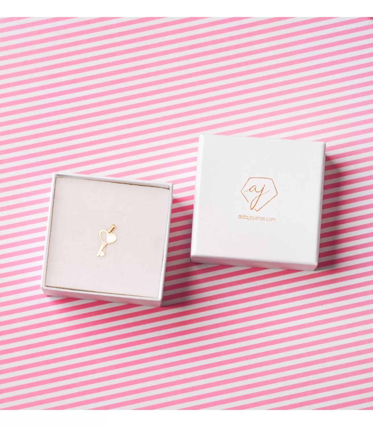 Colgante Llave Corazon Nacar Oro 18K<Alda Joyeros Sale