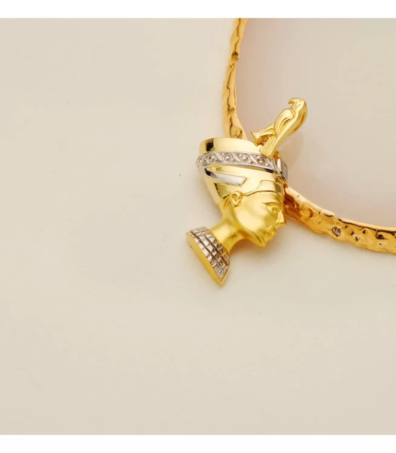 Colgante Nefertiti Oro Bicolor 18K Perfil 30 Mm<Alda Joyeros Online