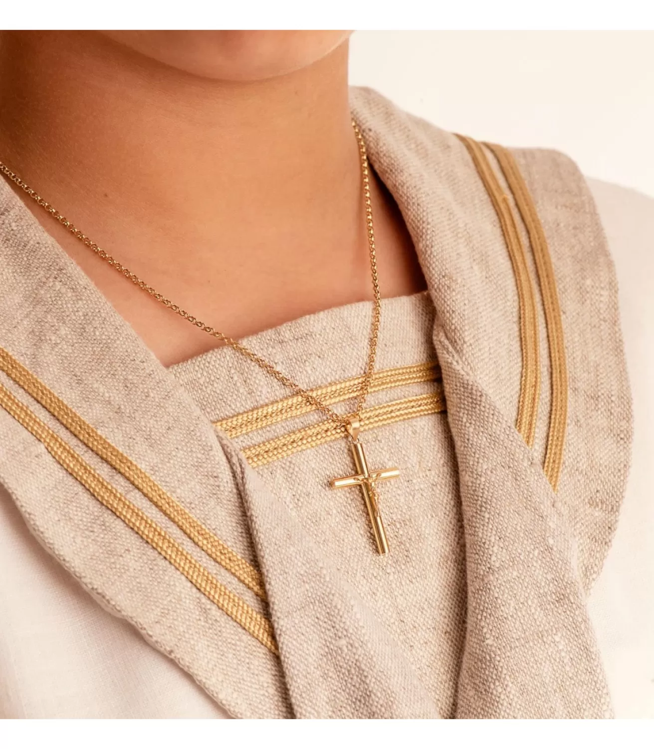 Cruz Con Cristo De Oro Amarillo 18 K 32 Mm<Alda Joyeros Outlet