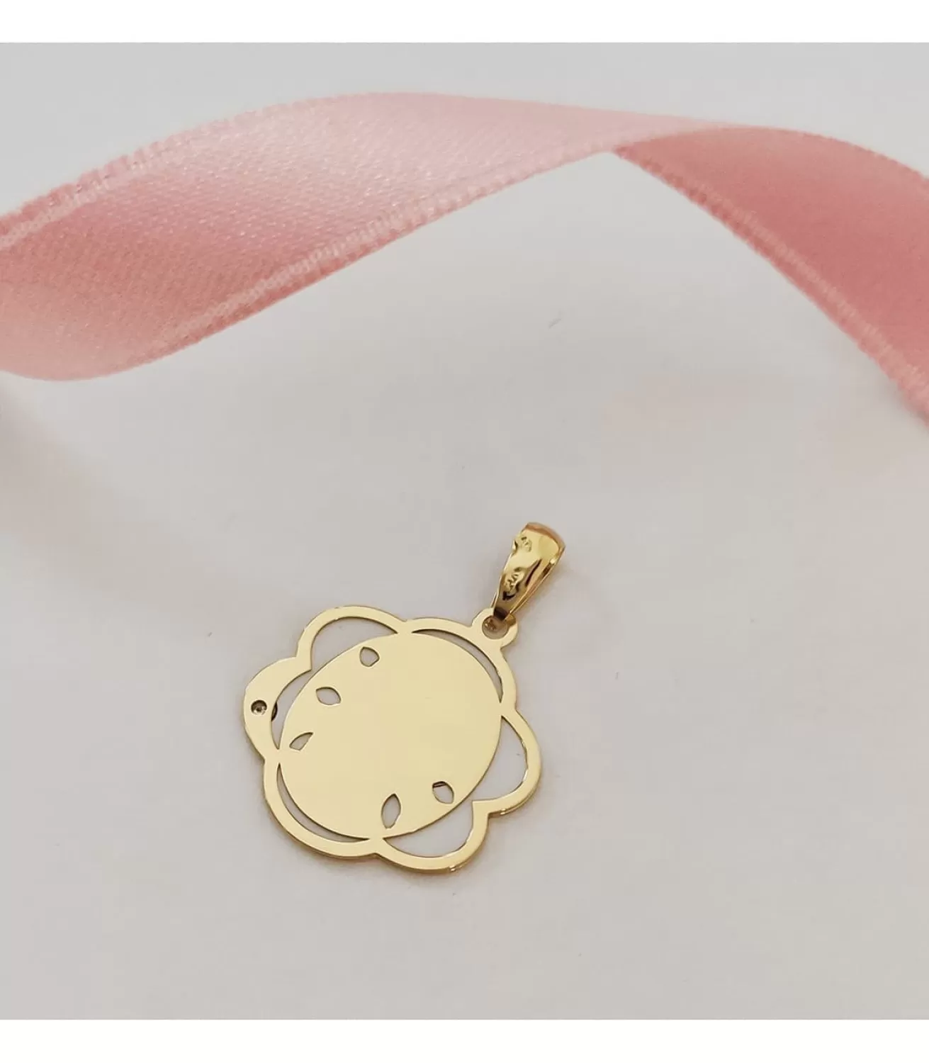 Medalla Comunion Oro 18K Virgen Niña Nacar Flor<Alda Joyeros Clearance