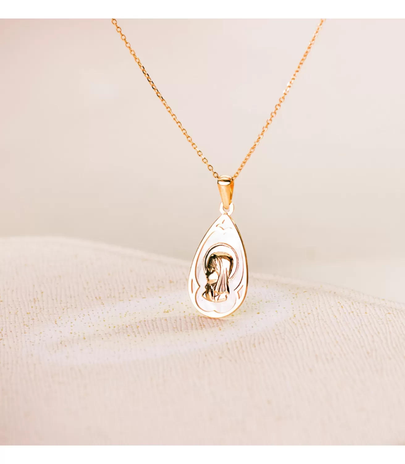 Medalla Nacar Virgen Niña Gota Oro 18 K 21 Mm<Alda Joyeros Cheap