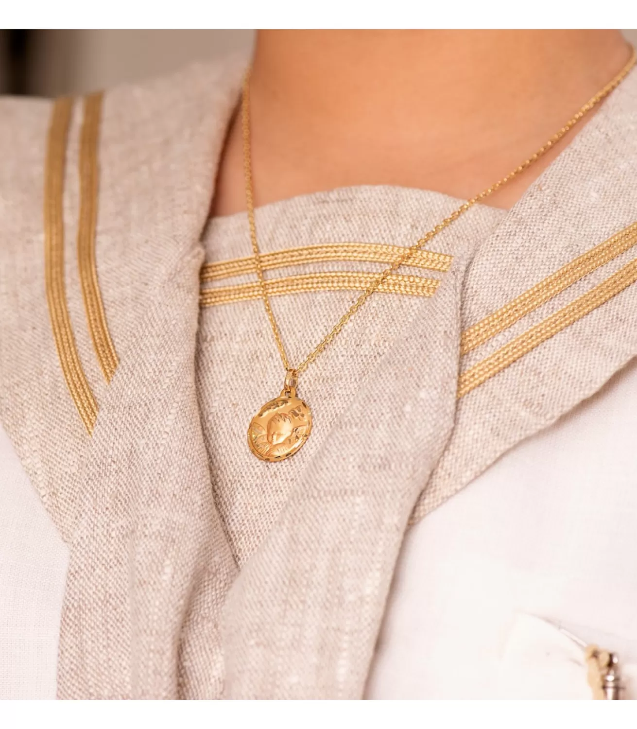 Medalla Ángel Nube Oro 18K 18Mm Tallada<Alda Joyeros Sale